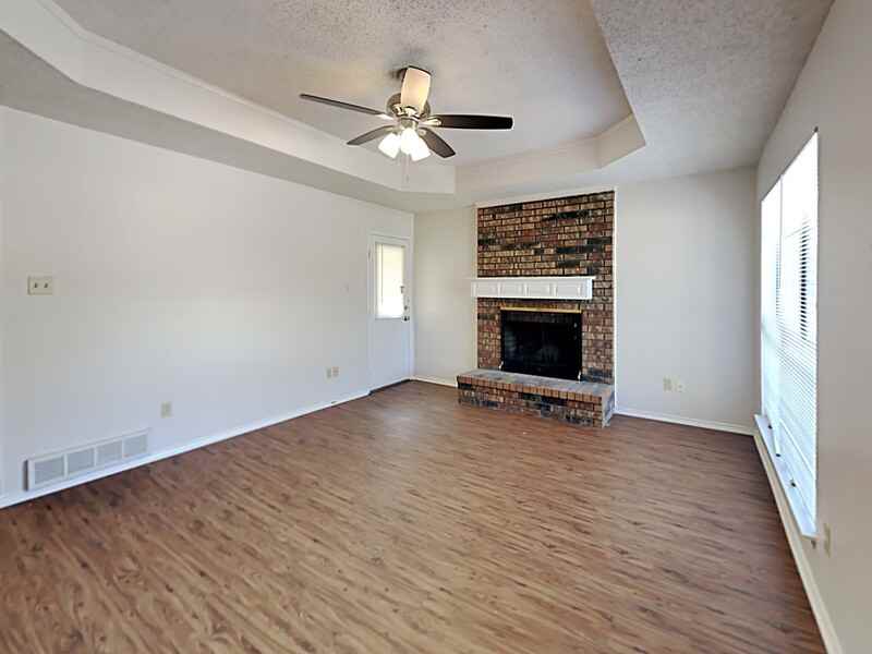 5211 Wild Horse Ct - Photo 4 of 15