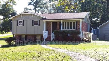 featured image of 948 Longview Cir