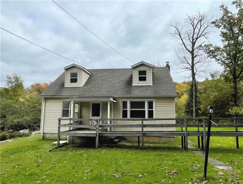 2921 Saucon Ave, Allentown, PA 18103 4 Bedroom House for 1,550/month