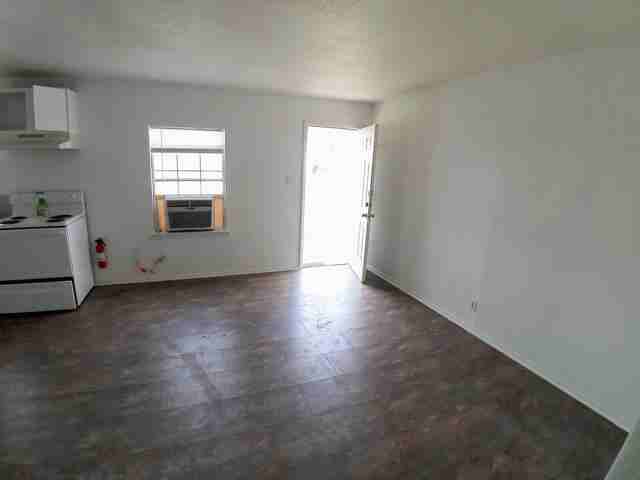 204 Dewald - 204 #204 - Photo 2 of 5