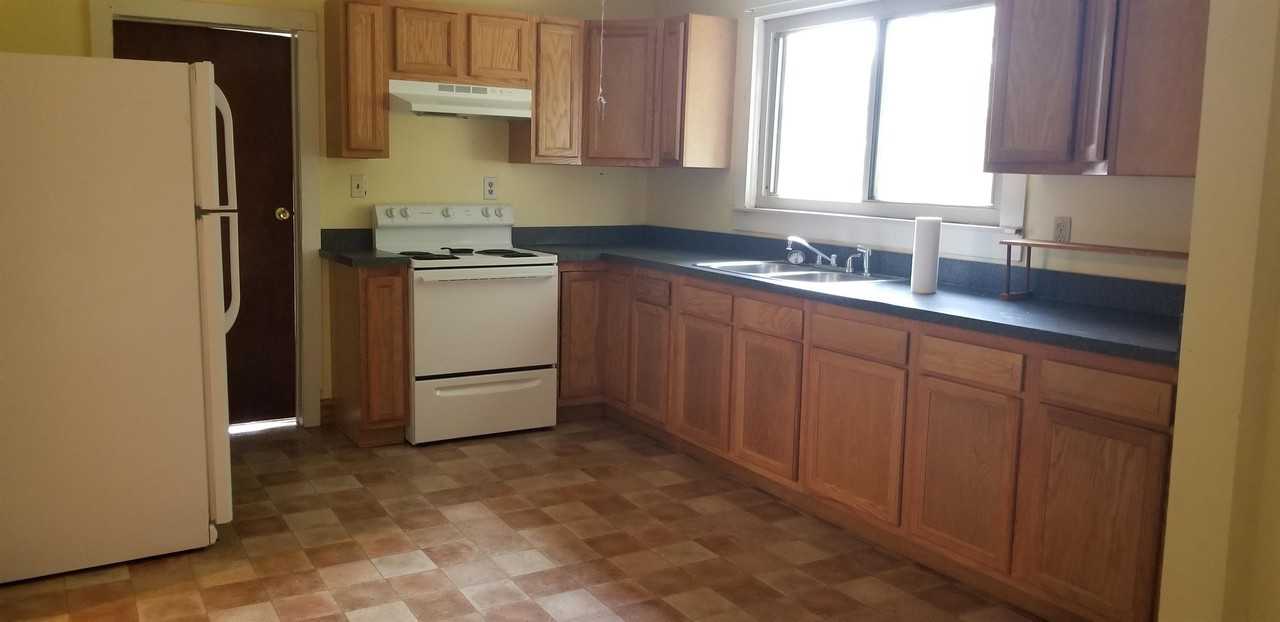 615 W Main St #1 - Photo 5 of 10