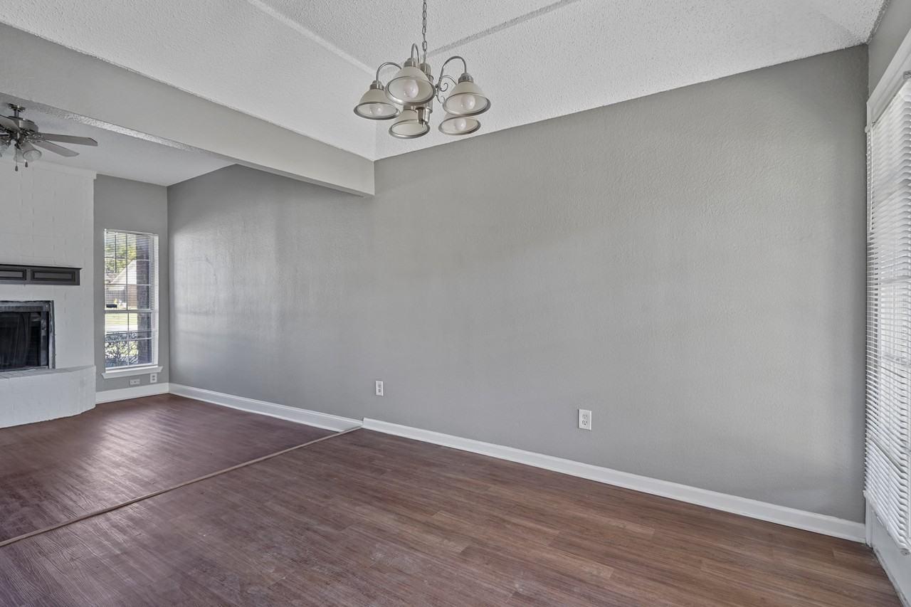 804 Custer St #1 - Photo 7 of 23