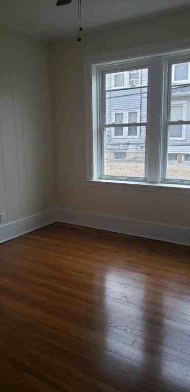 230 Winter St - Photo 4 of 6