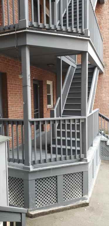 230 Winter St - Photo 5 of 6