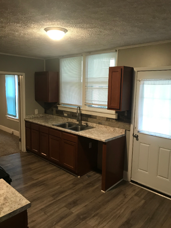 4436 Grand Ave - Photo 2 of 10