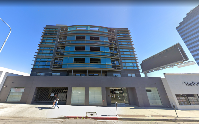 12028 Wilshire Blvd - Photo 2 of 33