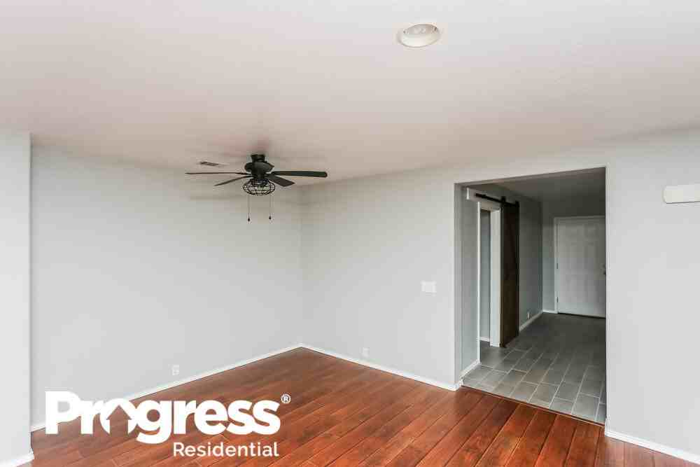 4509 Sheldon Trl - Photo 2 of 15