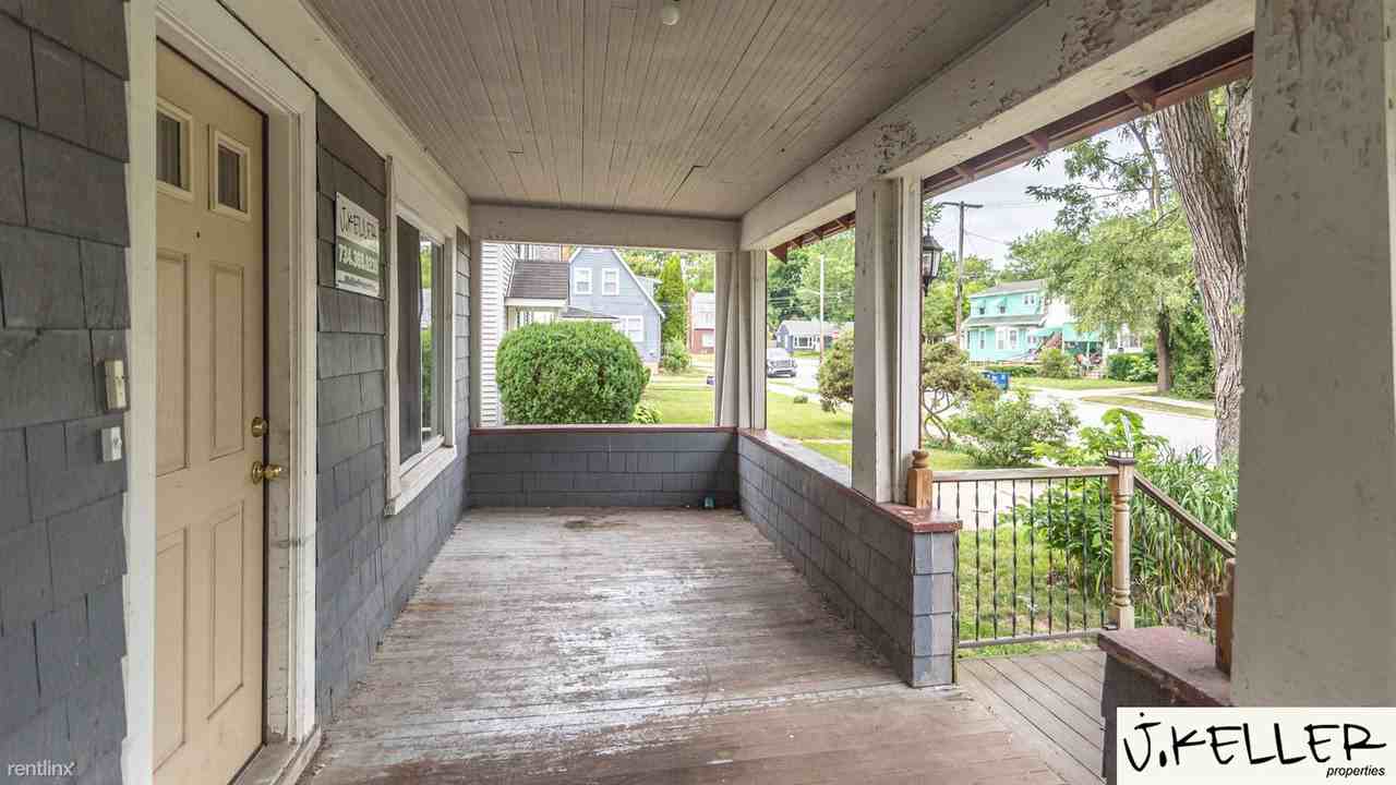 914 Woodlawn Ave - Photo 2 of 42