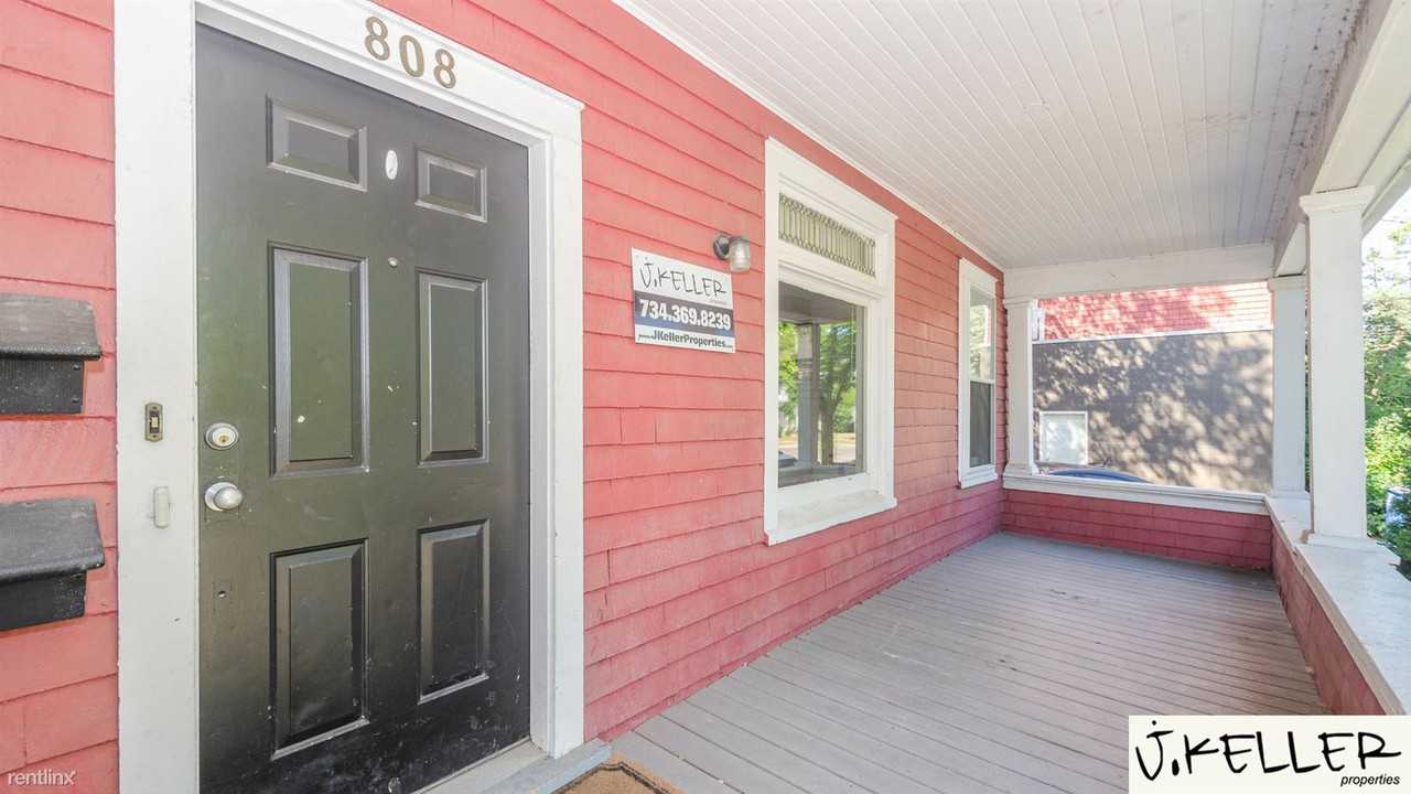 808 E Ann St - Photo 3 of 47