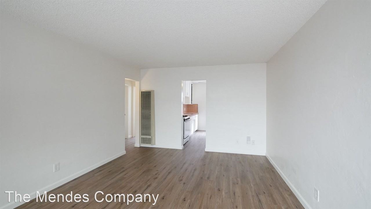 4865 - 4871 1/2 Del Mar Avenue - Photo 3 of 10