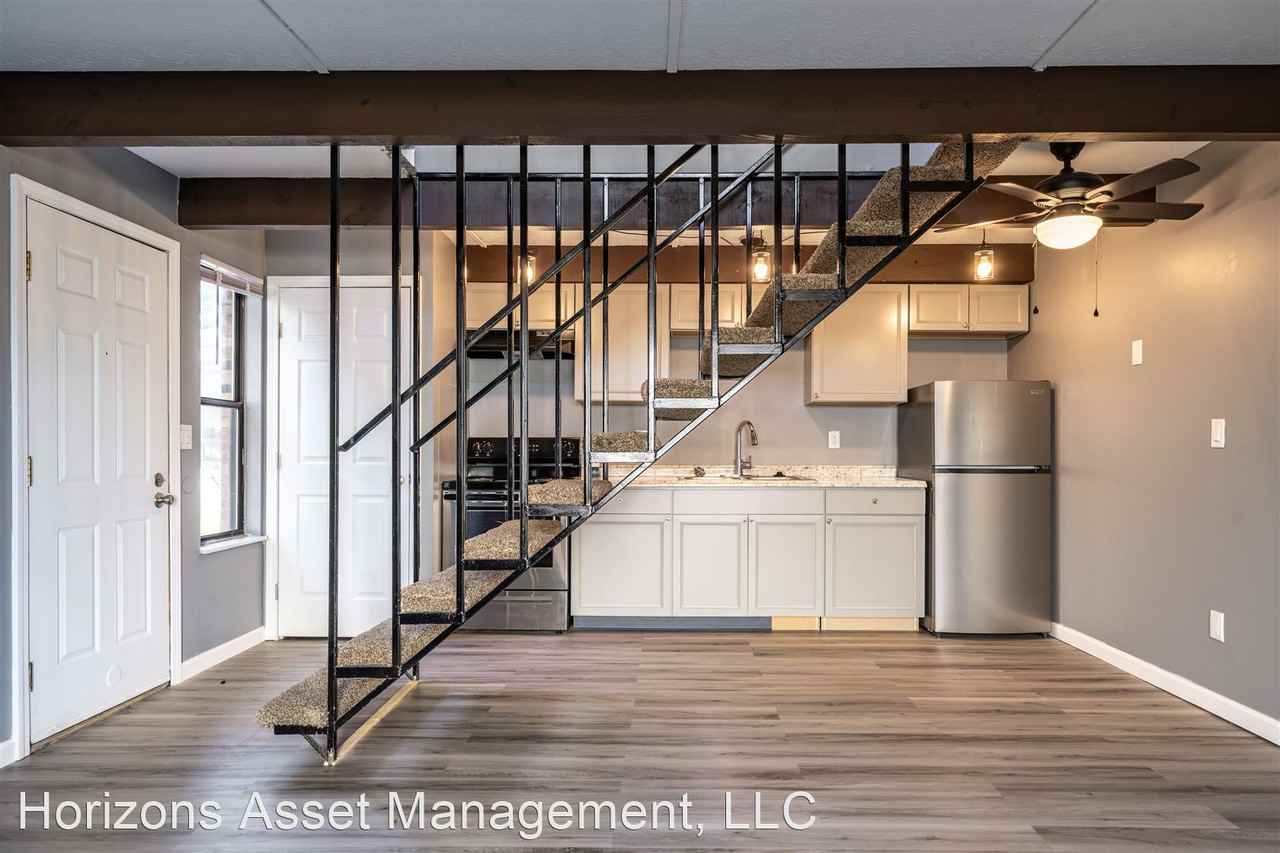 Courtship Village 1503 D Monmouth St. - Photo 2 of 48