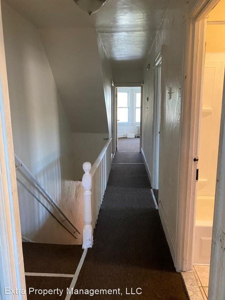 149 Phillips Ave - Photo 2 of 13