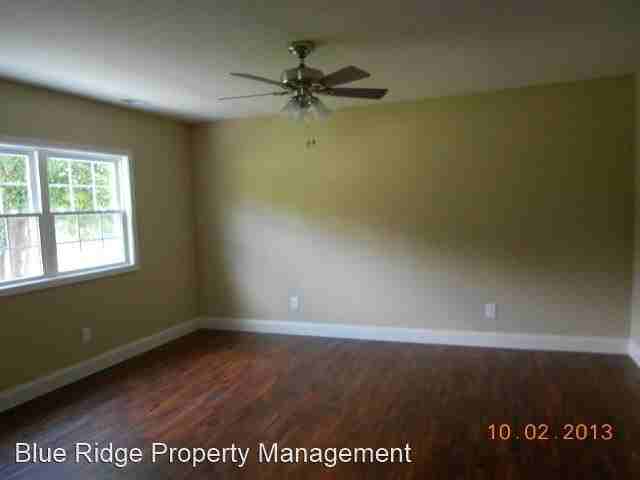 1401 John Exum Parkway - Photo 2 of 10