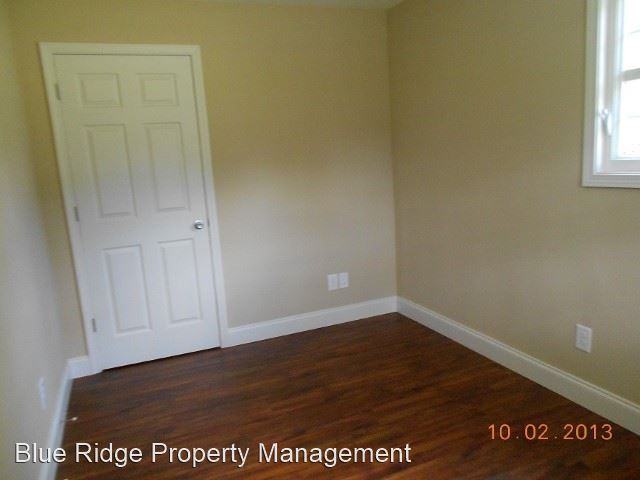 1401 John Exum Parkway - Photo 3 of 10