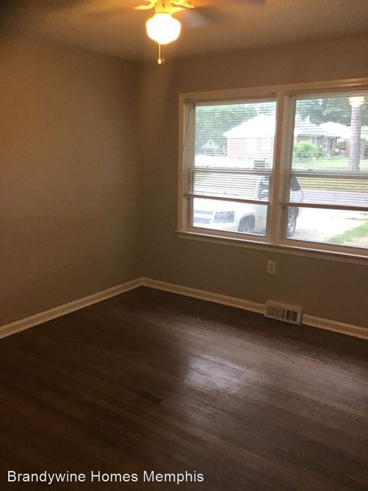 4195 Windward Dr - Photo 2 of 9