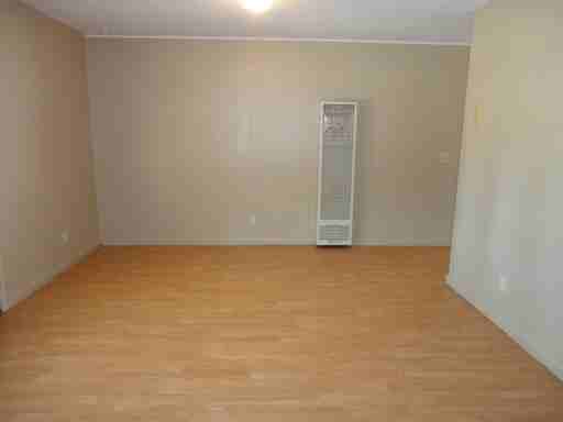 1961 N Prospect St - Photo 3 of 10