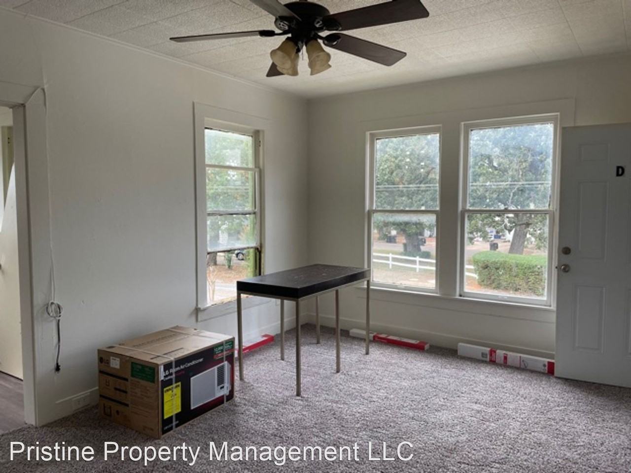 406 S Fredonia - Photo 3 of 8