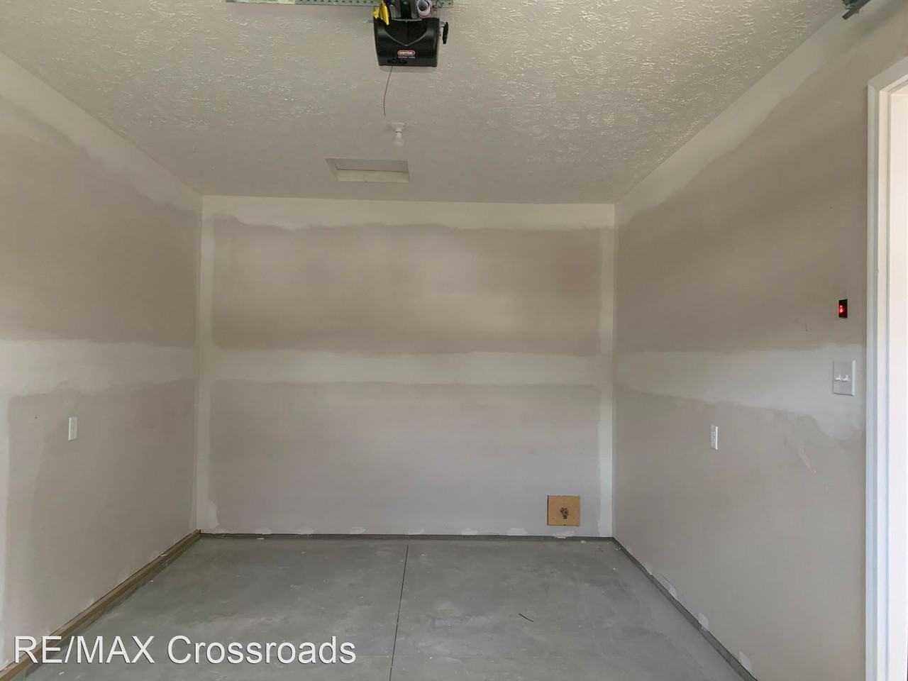 828-830 1st Dr SW - Photo 2 of 20