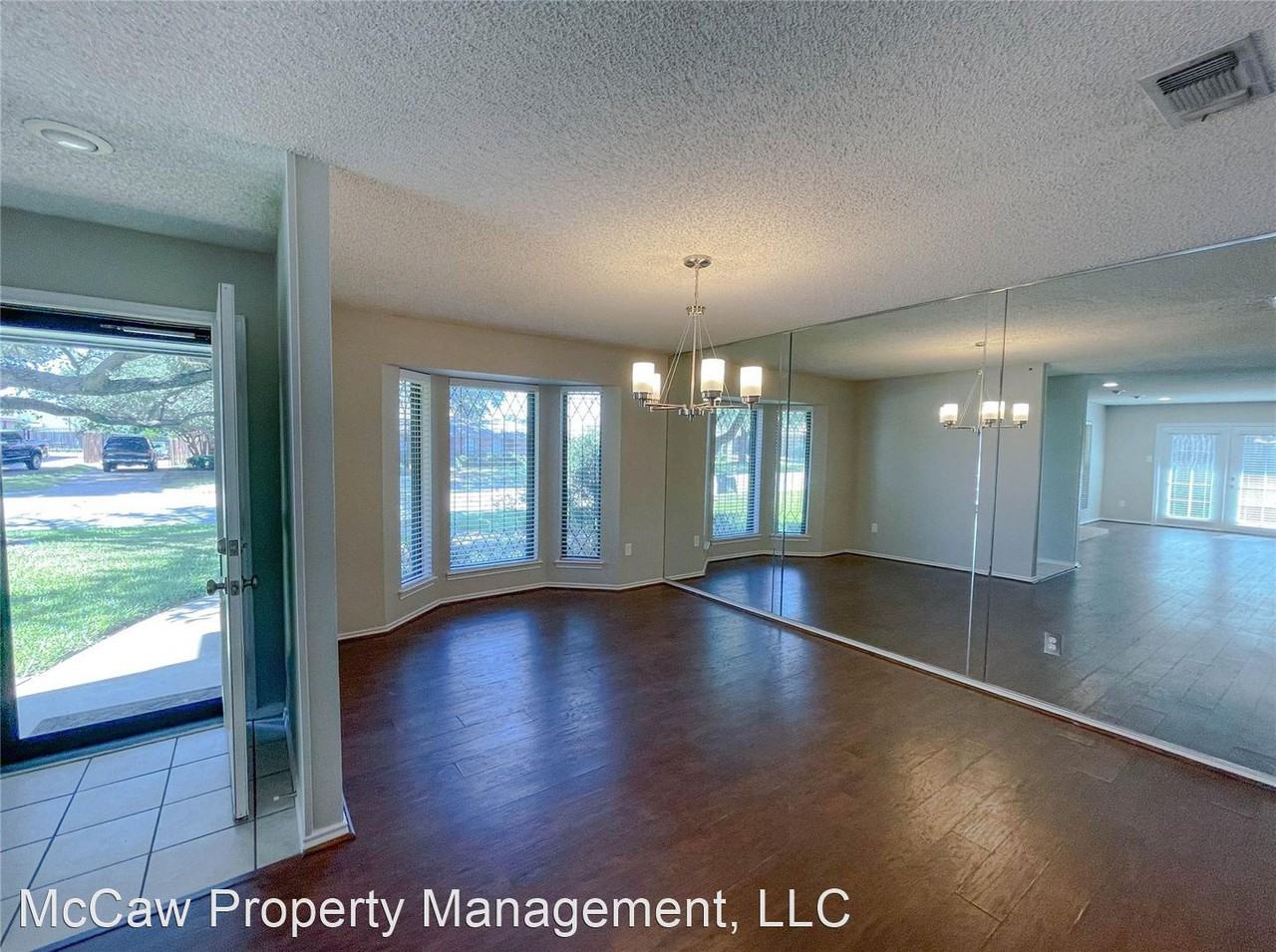 4919 Ledgestone Dr - Photo 2 of 14