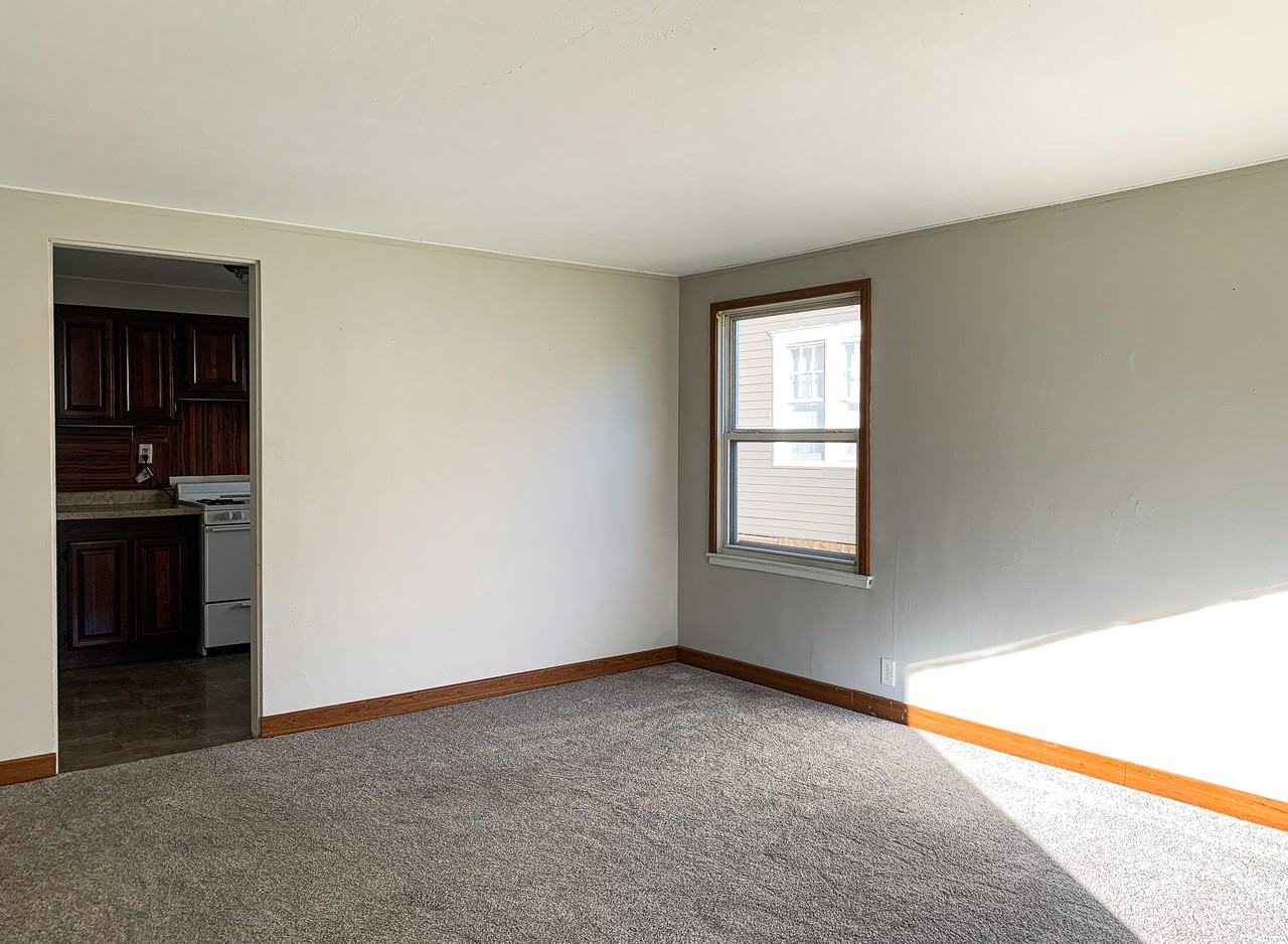 1233 Obrien St - Photo 3 of 29