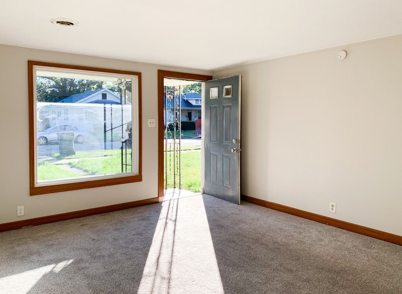 1233 Obrien St - Photo 5 of 29