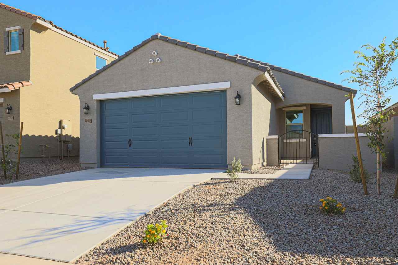 40523 W Shaver Dr - Photo 2 of 30