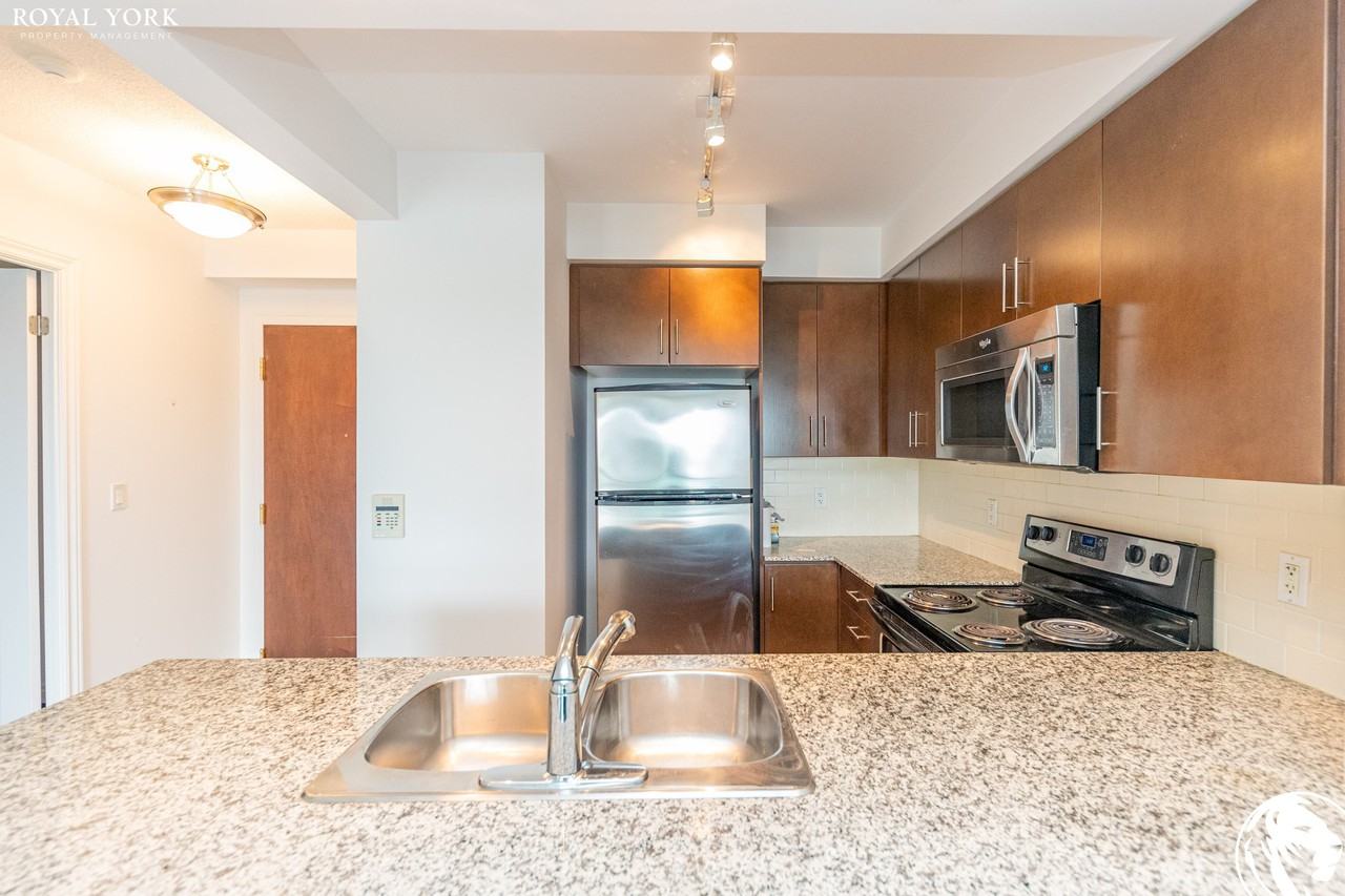88 Promenade Cir #1004 - Photo 3 of 23
