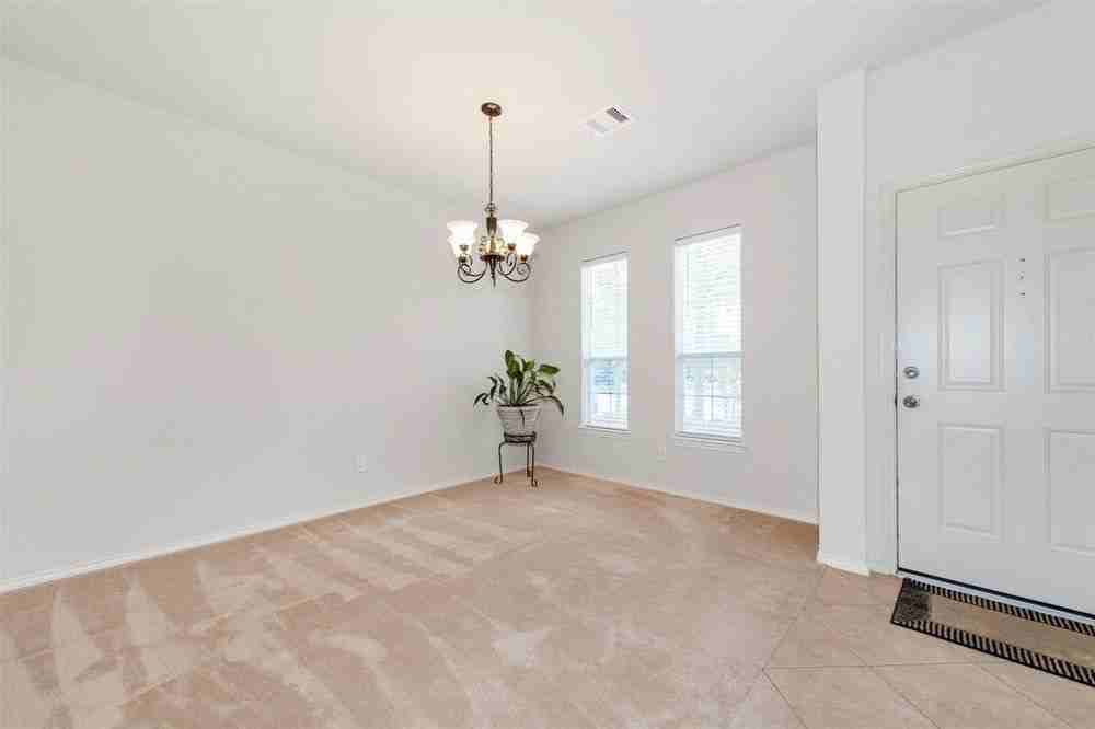 22132 Knights Cove Dr - Photo 3 of 29