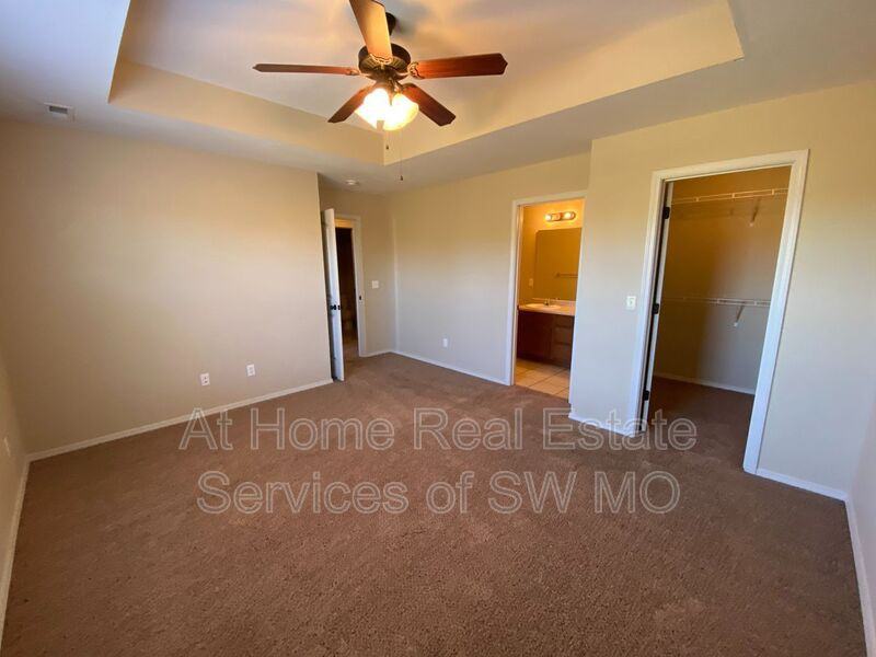 3125 W Golden Valley Ct - Photo 6 of 15