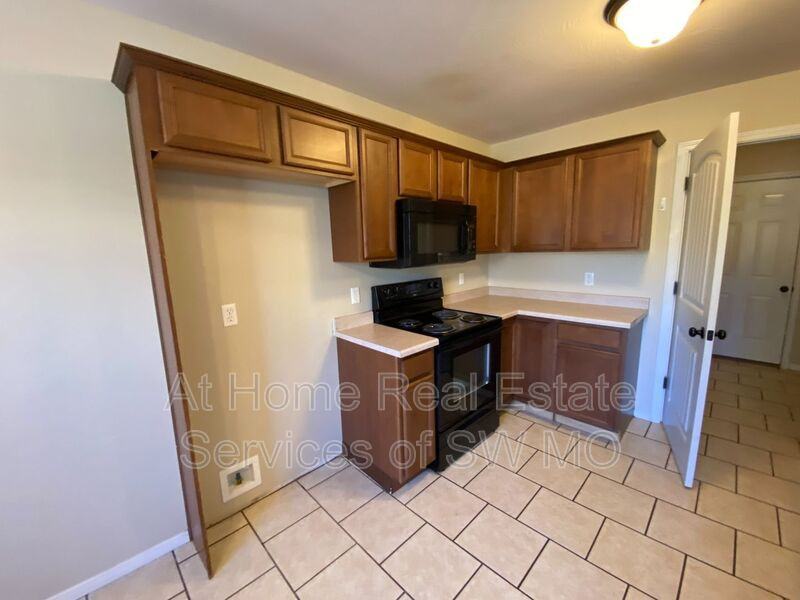 3125 W Golden Valley Ct - Photo 4 of 15
