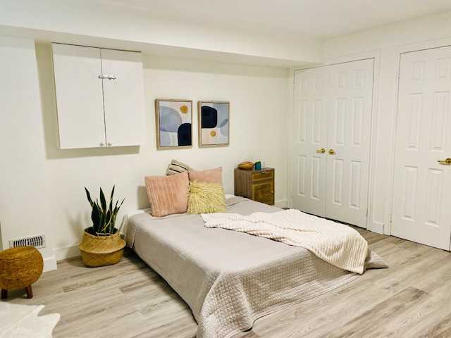 918 Saint Clarens Avenue - Photo 2 of 6