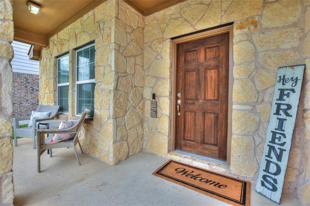 8072 Bassano Dr - Photo 3 of 30