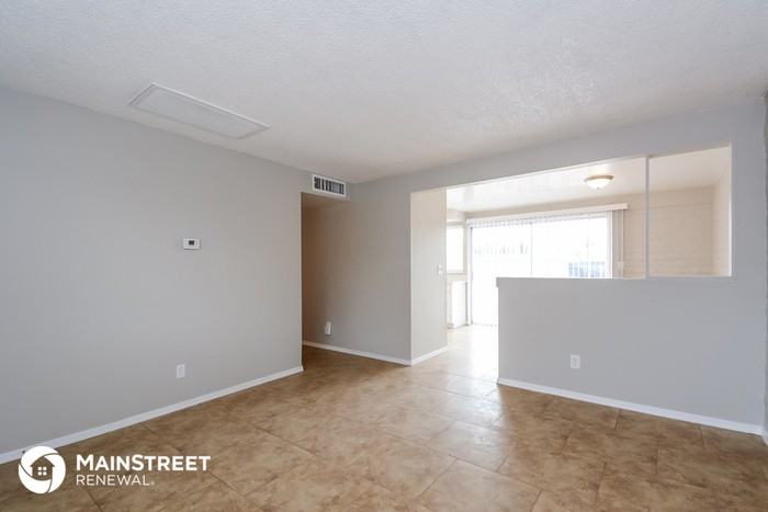 8405 E Louise Dr - Photo 3 of 16