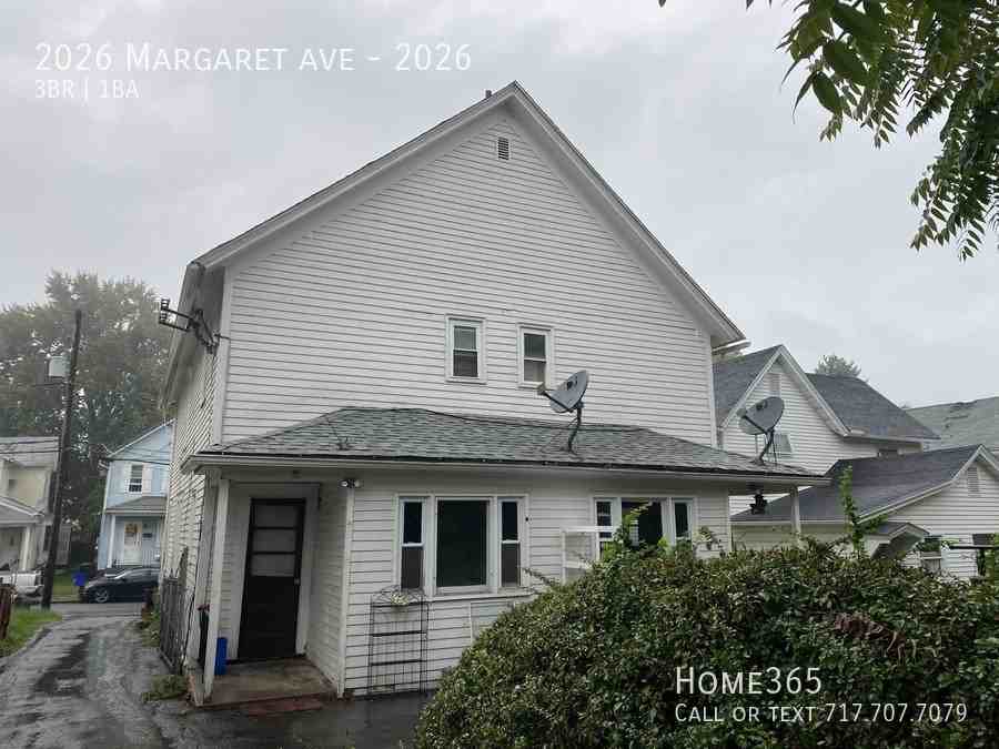 2026 Margaret Ave #2026 - Photo 3 of 13