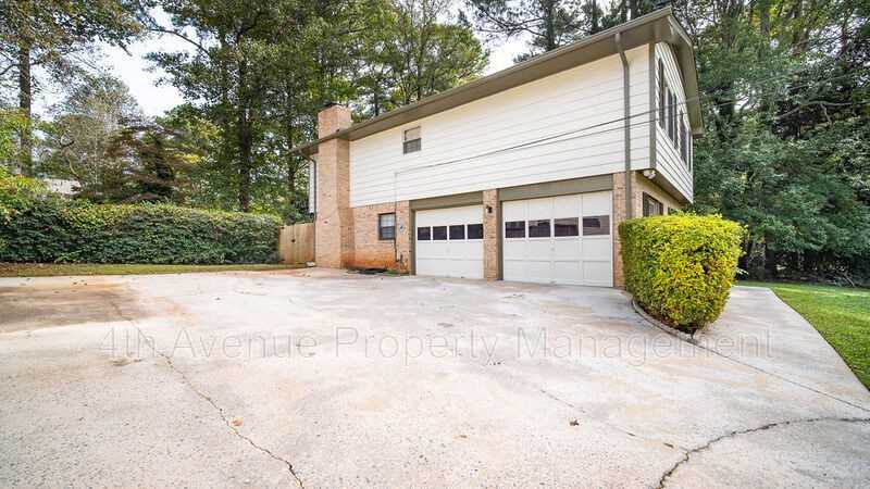 2820 Meadow Lark Trl - Photo 3 of 21