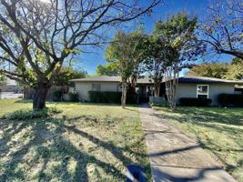 featured image of 801 Irwin Dr #A