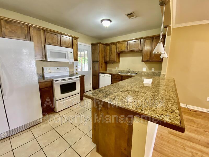 801 Irwin Dr #A - Photo 4 of 11
