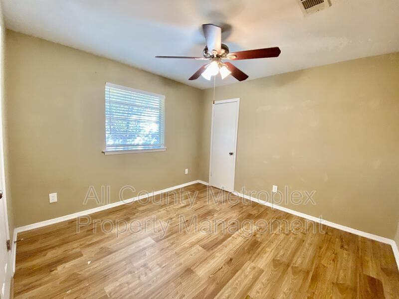 801 Irwin Dr #A - Photo 7 of 11