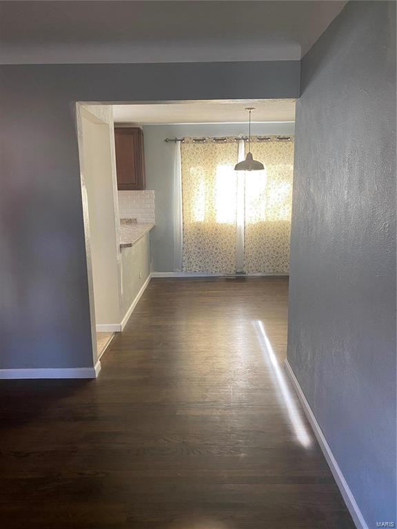 820 Camborne Dr - Photo 2 of 19