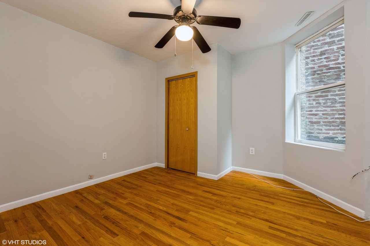 2620 N Milwaukee Avenue - Photo 2 of 9