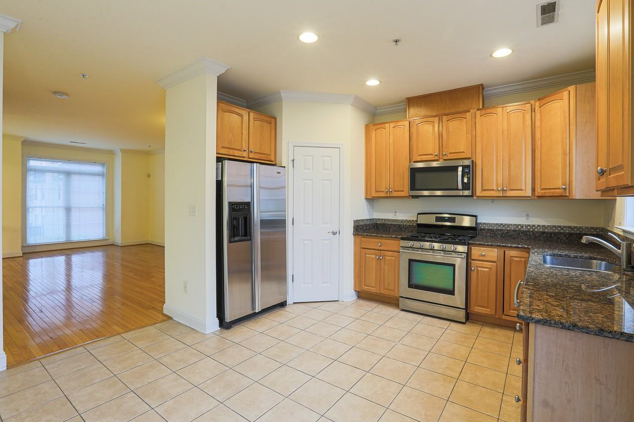803 Mchenry St #1 - Photo 3 of 12