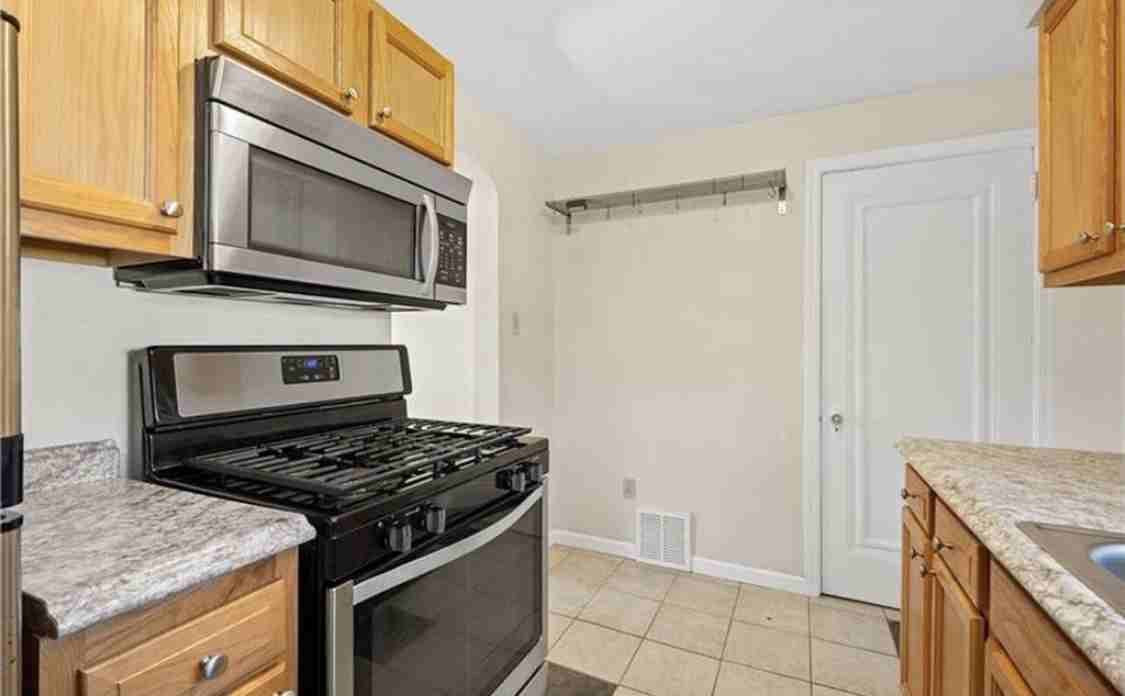 4014 Fairfield Avenue - Photo 3 of 17