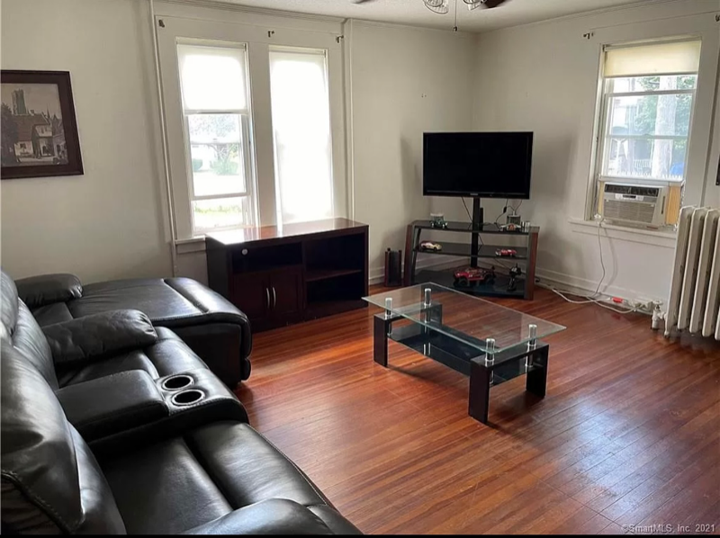 19 Chestnut St - Photo 2 of 4