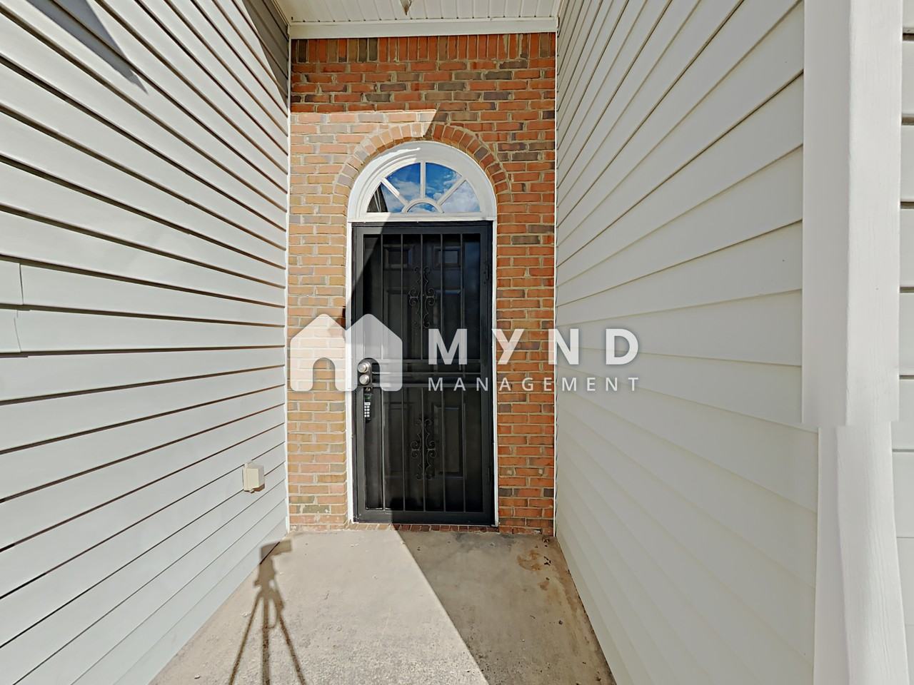 3690 Manor Ct Sw - Photo 2 of 44