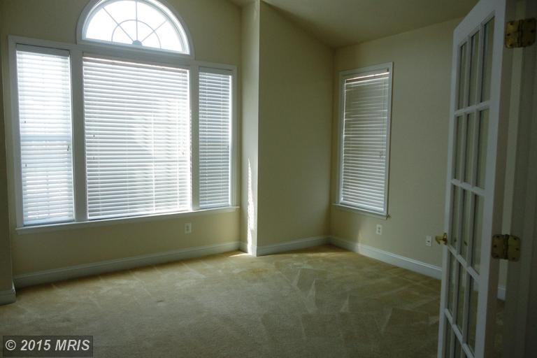 6911 Birkenhead Pl - Photo 2 of 18