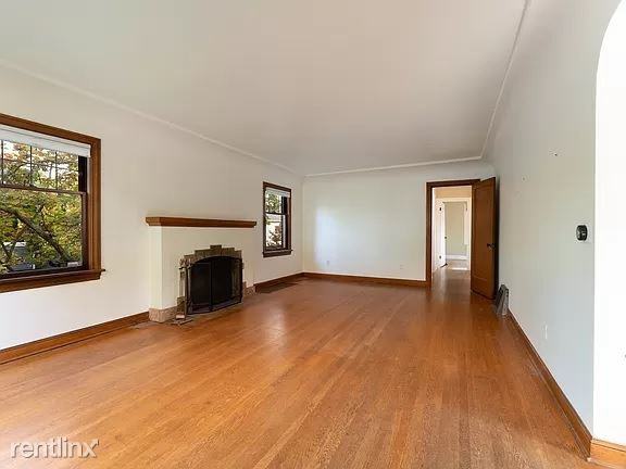 6616 Fremont Ave N - Photo 2 of 4