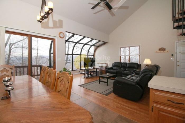 2 Keystone Ct - Photo 2 of 5