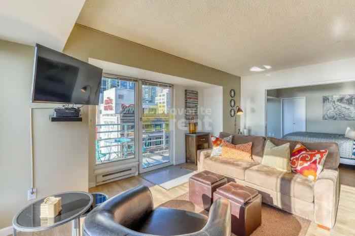 1420 2nd Ave - Photo 3 of 5