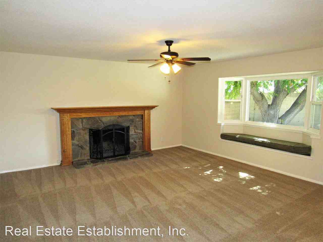 3290 E Elm St - Photo 2 of 15