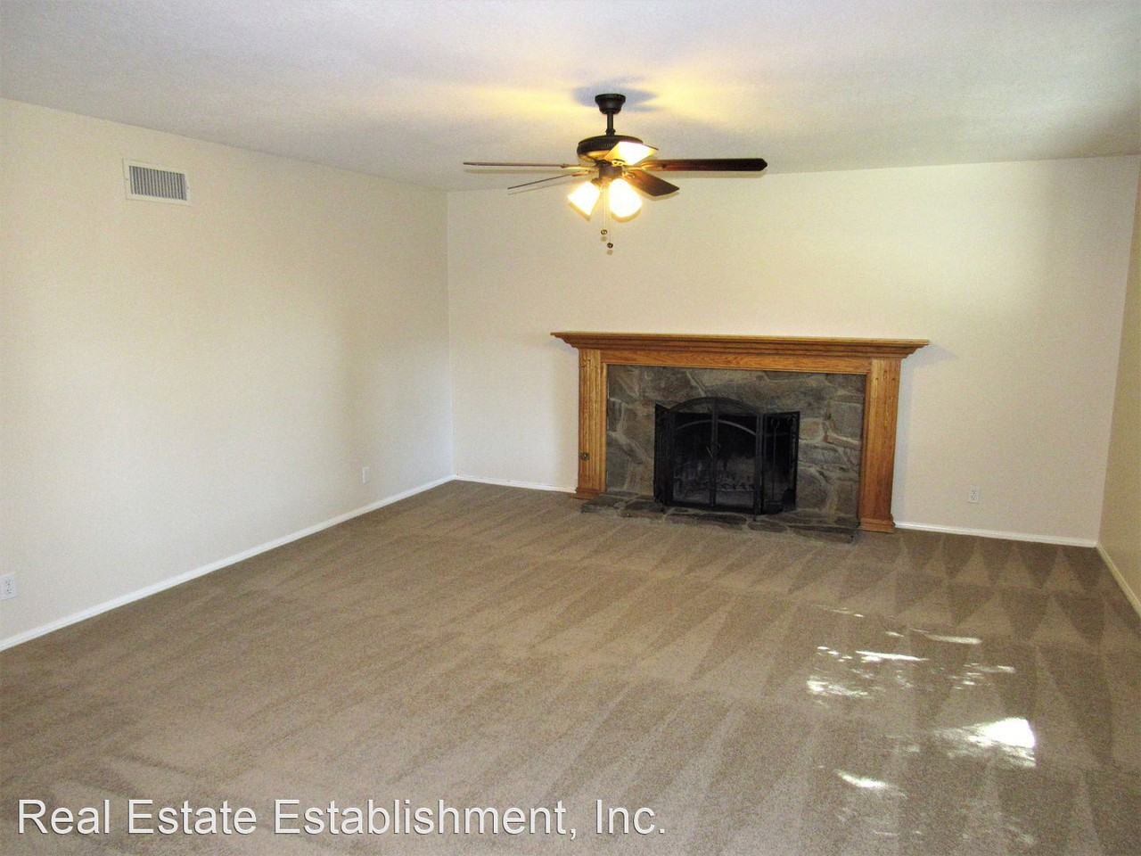 3290 E Elm St - Photo 3 of 15